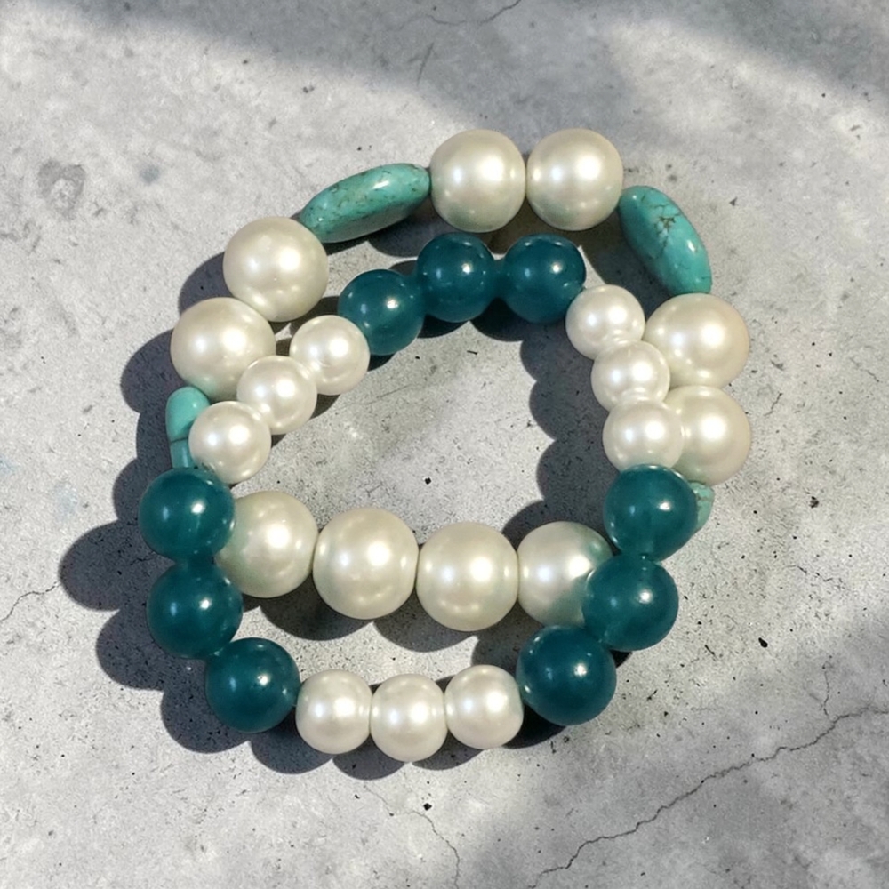Chic Pearl and Teal Beaded Bracelet Set